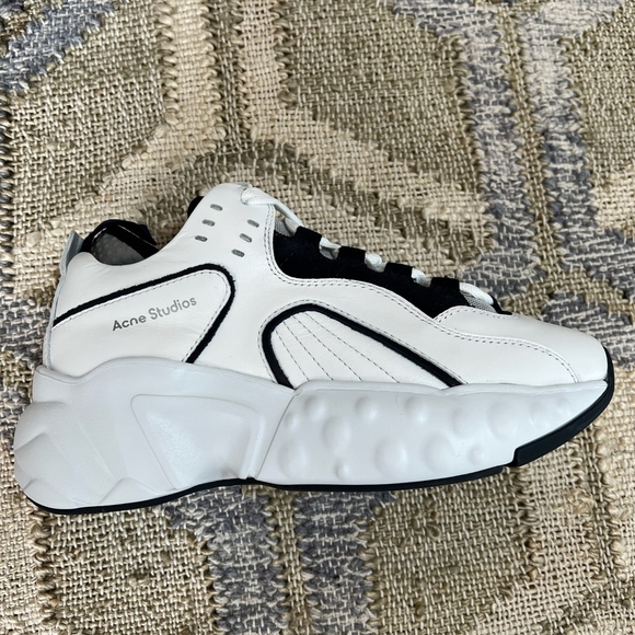 NIB $470 Acne Studios sneakers